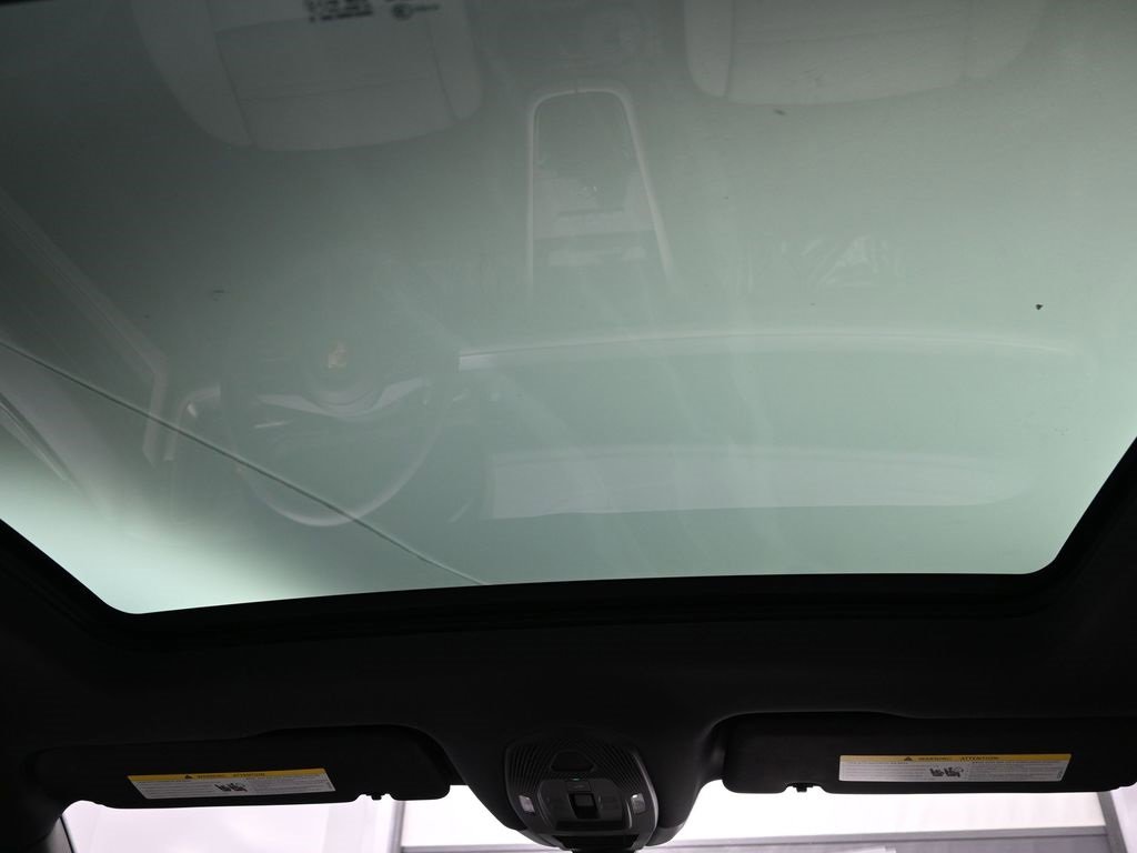 Used 2025 Porsche Cayenne S image 26