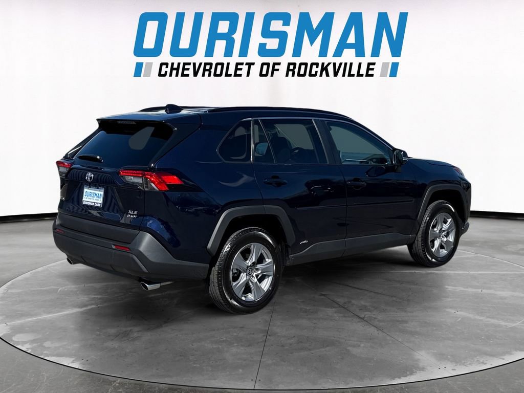 Used 2025 Toyota RAV4 XLE image 6