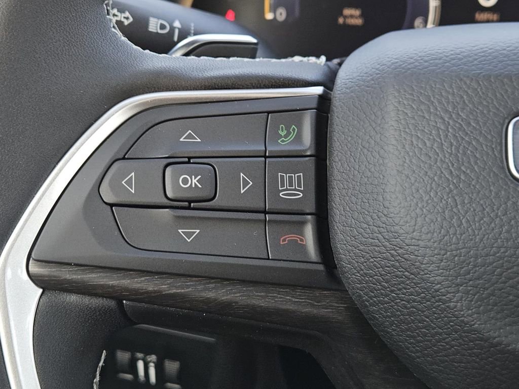 New 2025 Jeep Grand Cherokee Limited image 16