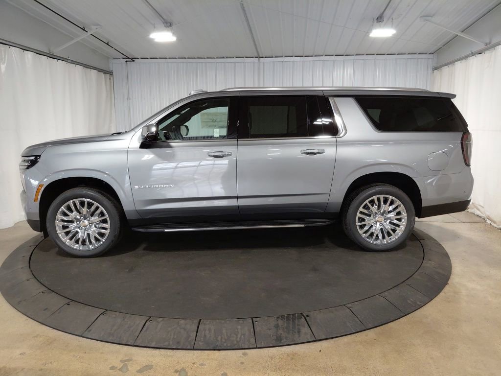 New 2026 Chevrolet Suburban Premier AWD/4WD image 2