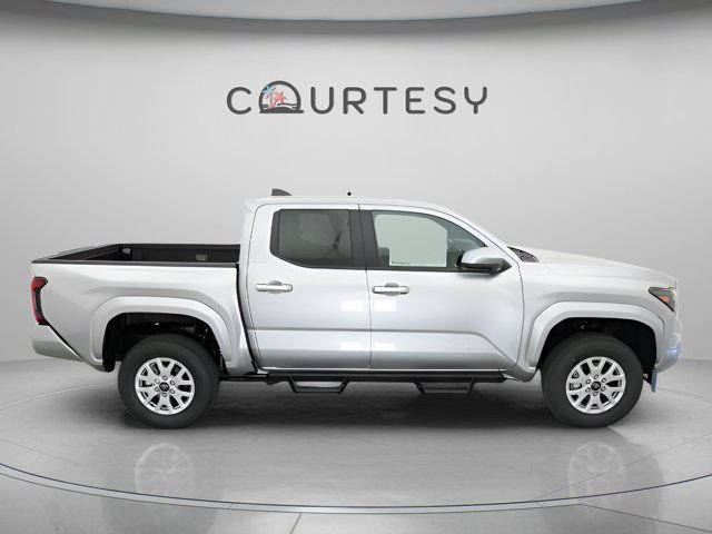 Certified 2026 Toyota Tacoma SR5 AWD/4WD image 28