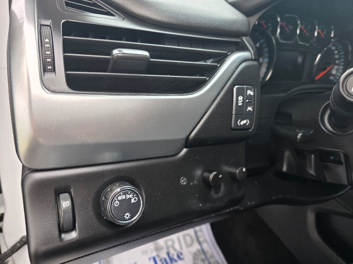 Used 2018 Chevrolet Tahoe LT image 24