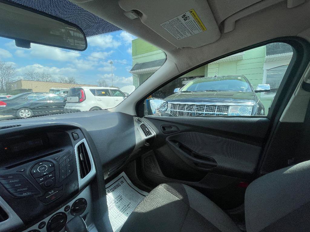 Used 2016 Ford Focus S FWD image 17