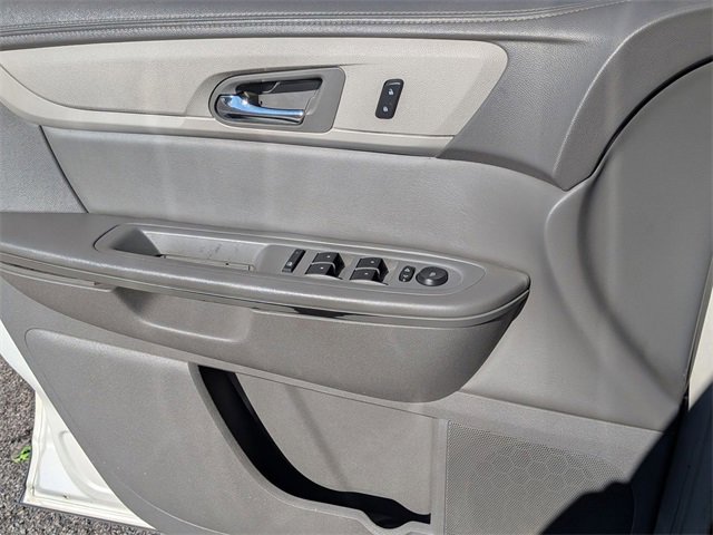 Used 2015 Chevrolet Traverse LT image 14