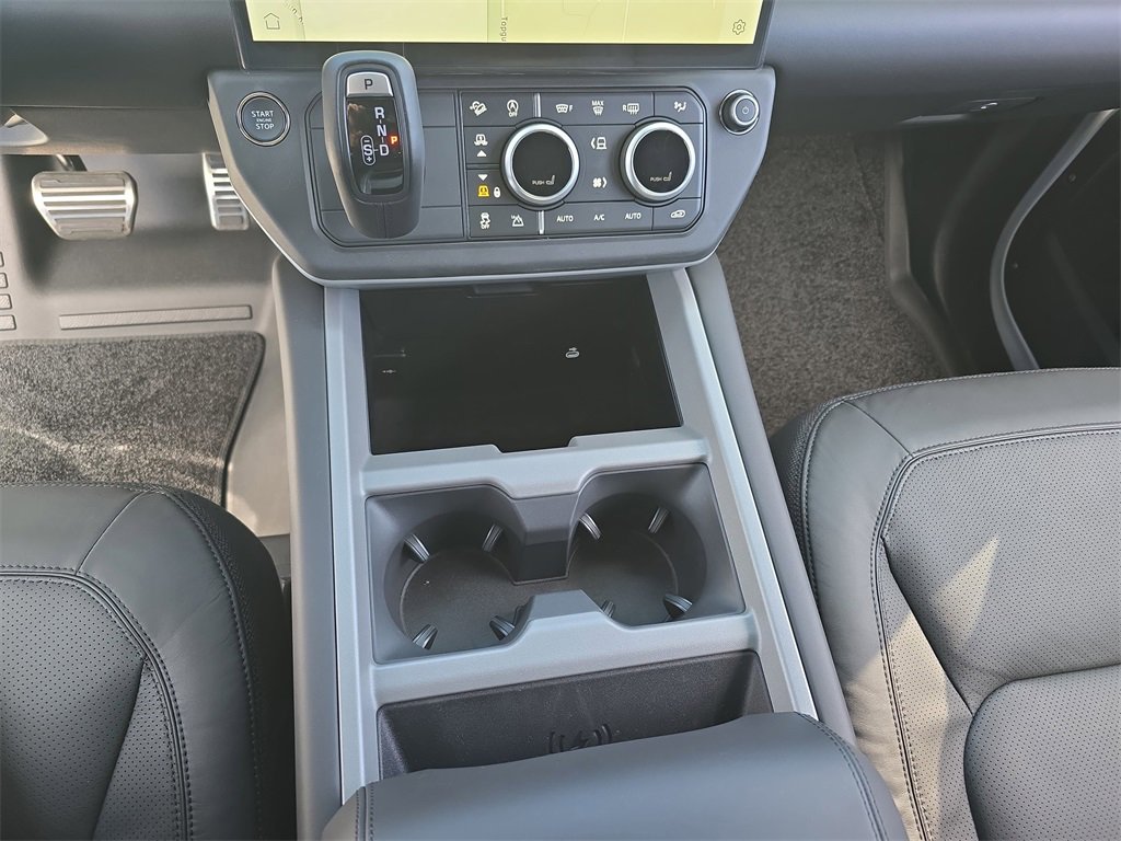 New 2026 Land Rover Defender 110 V8 image 25
