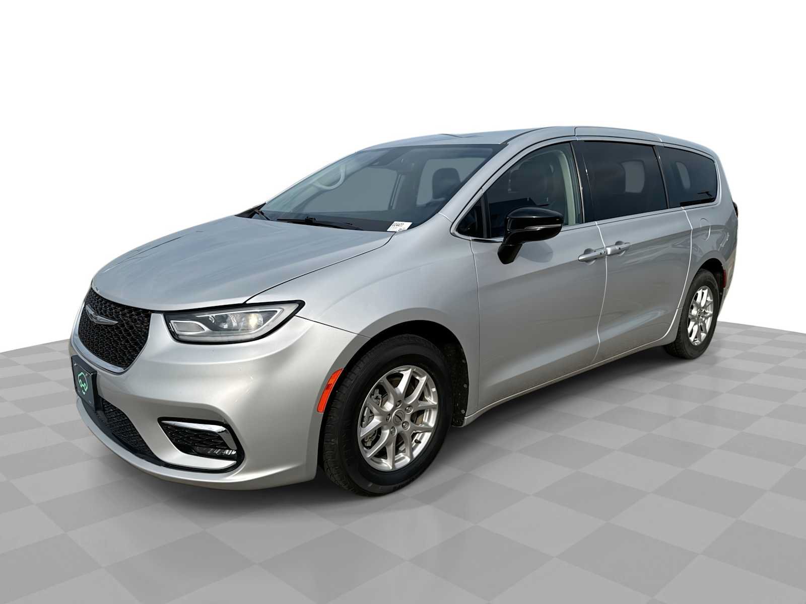 Used 2024 Chrysler Pacifica Touring-L FWD image 1