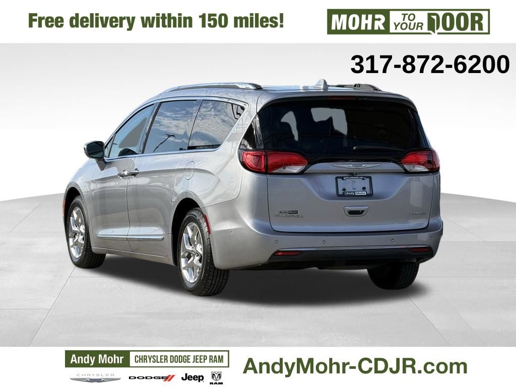 Used 2017 Chrysler Pacifica Limited image 5