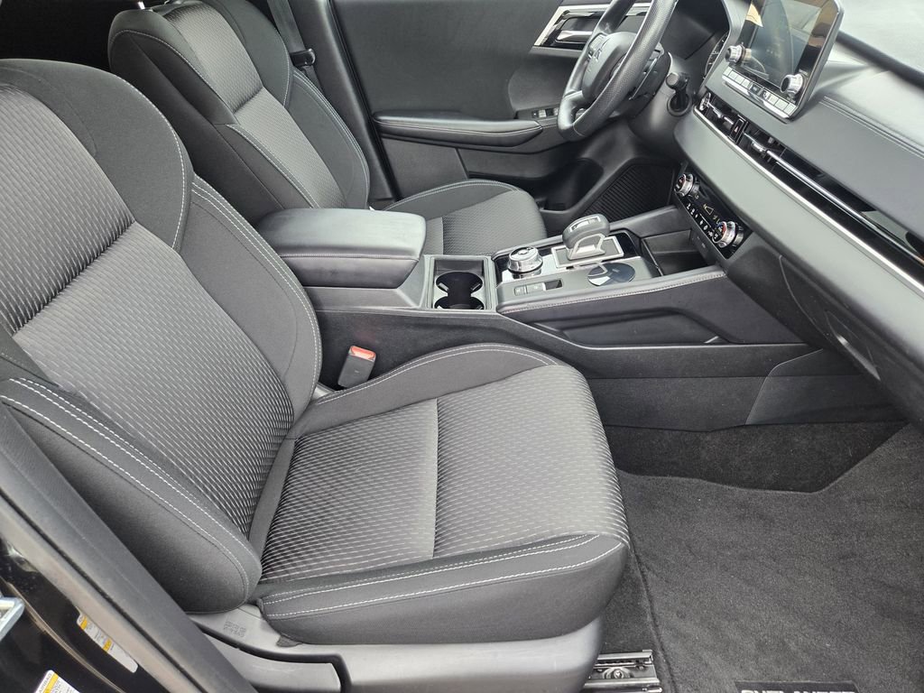Used 2024 Mitsubishi Outlander ES FWD image 12