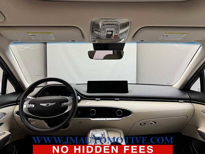 Used 2024 Genesis GV70 2.5T w/ Select Package image 12