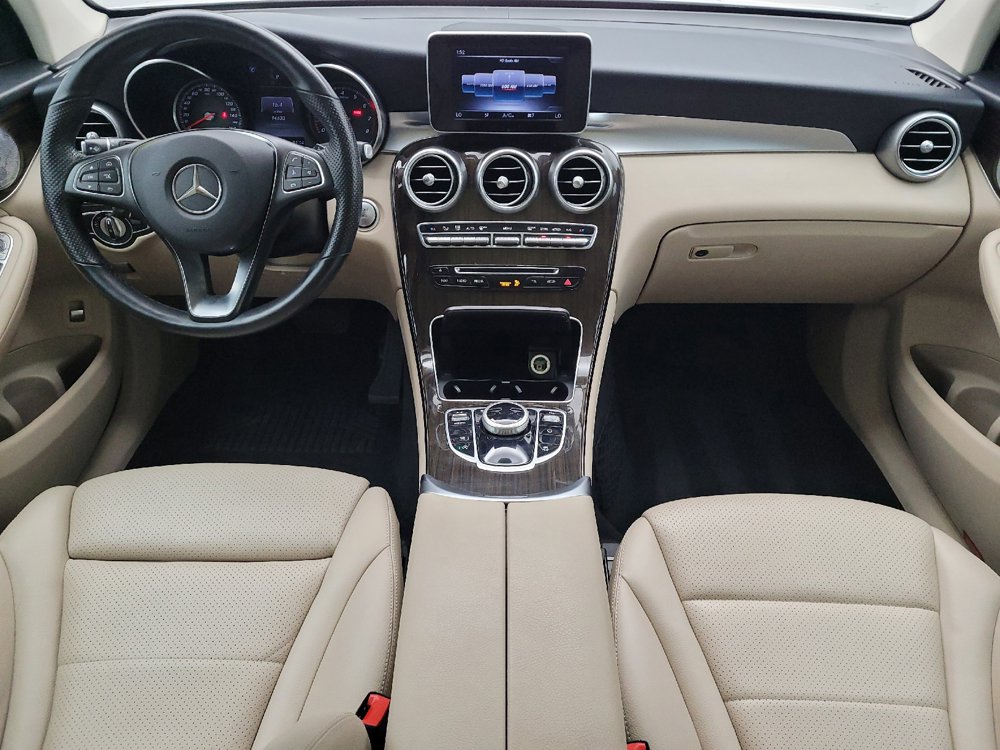 Used 2019 Mercedes-Benz GLC 300 4MATIC w/ Premium Package image 22