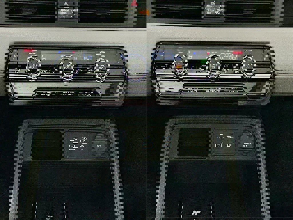 New 2025 Honda Pilot Touring image 21