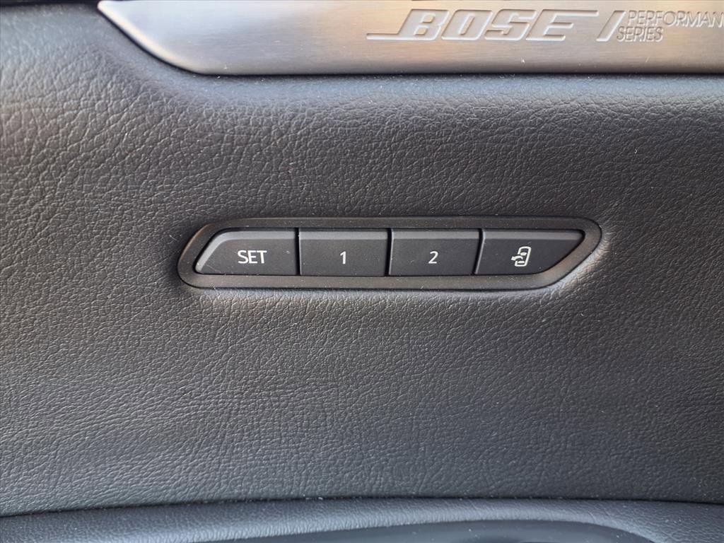 Used 2023 Cadillac XT5 Premium Luxury image 10