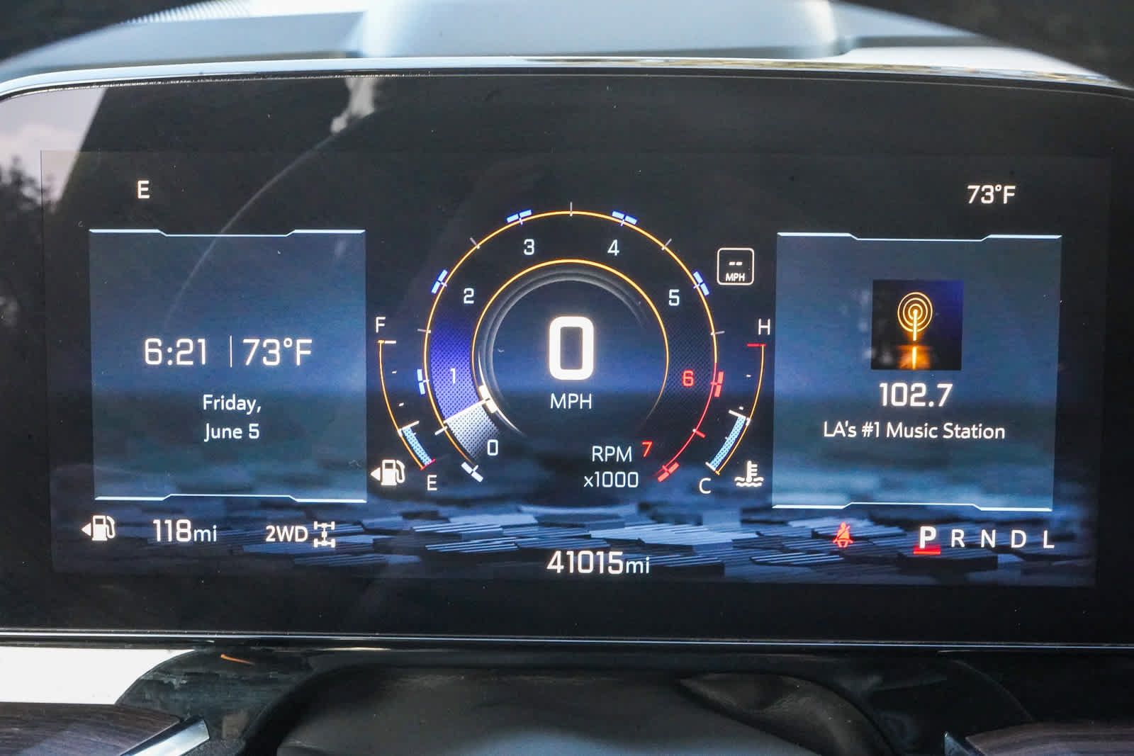 Used 2025 Chevrolet Suburban Premier AWD/4WD image 18