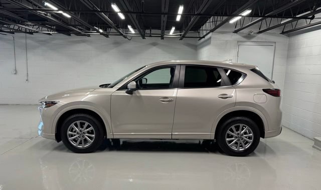 Used 2025 MAZDA CX-5 AWD 2.5 S w/ Preferred Package image 3
