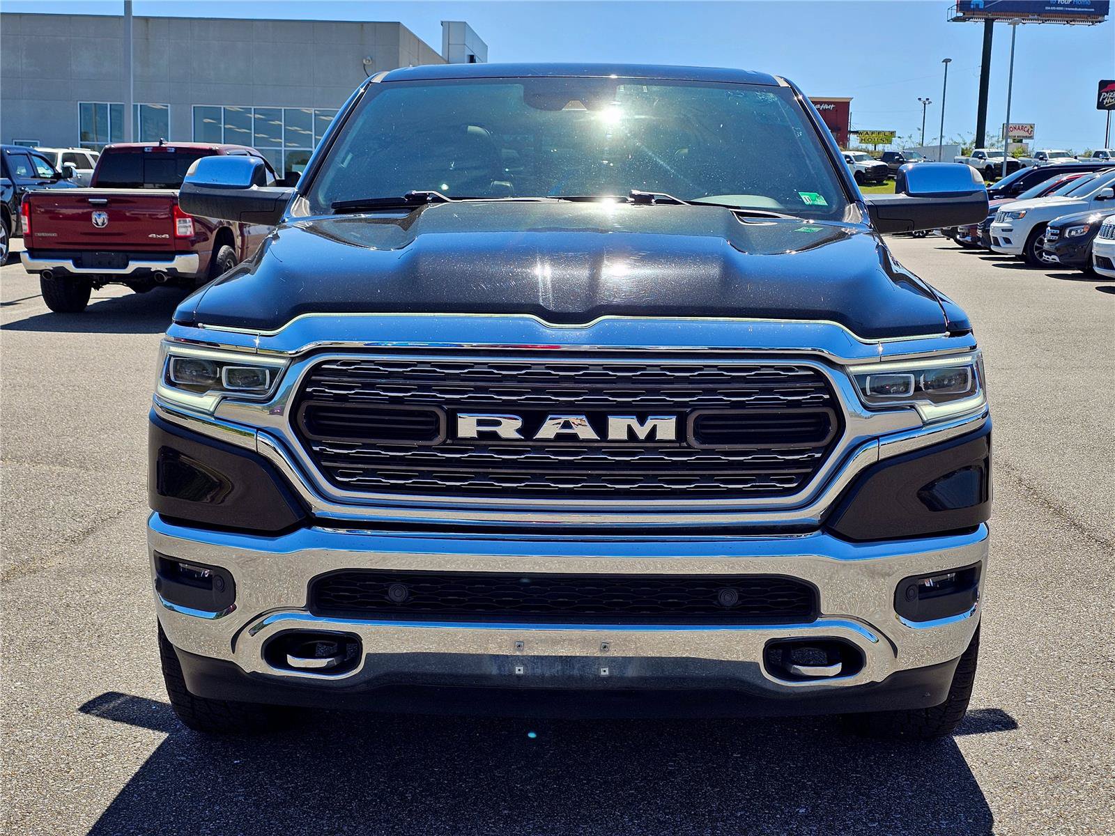 Used 2019 RAM 1500 Limited AWD/4WD image 2