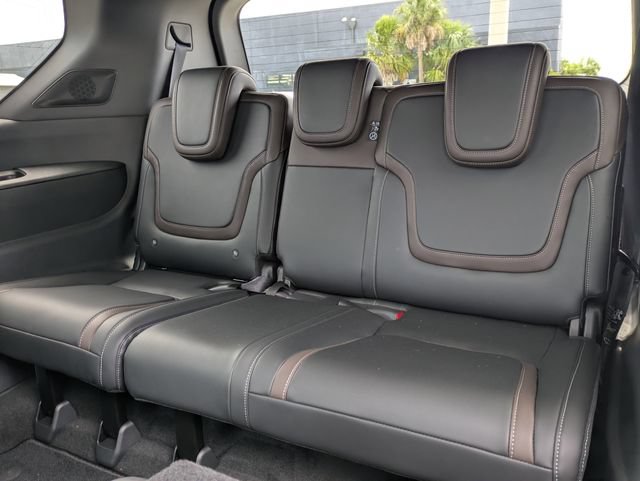 New 2026 Nissan Armada SL w/ Captain's Chari Seat Package AWD/4WD image 16