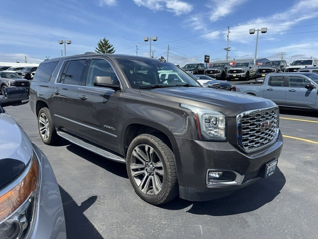 Used 2019 GMC Yukon XL Denali w/ Open Road Package AWD/4WD image 1