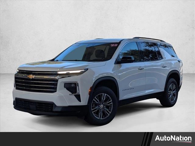 Used 2024 Chevrolet Traverse LT