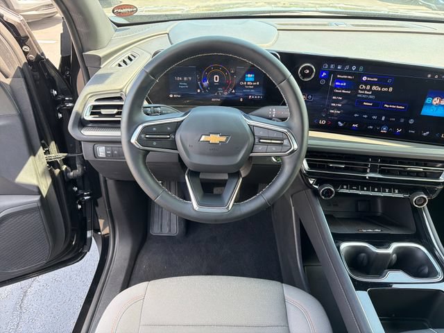 Certified 2026 Chevrolet Traverse LT w/ Driver Confidence Package FWD image 15