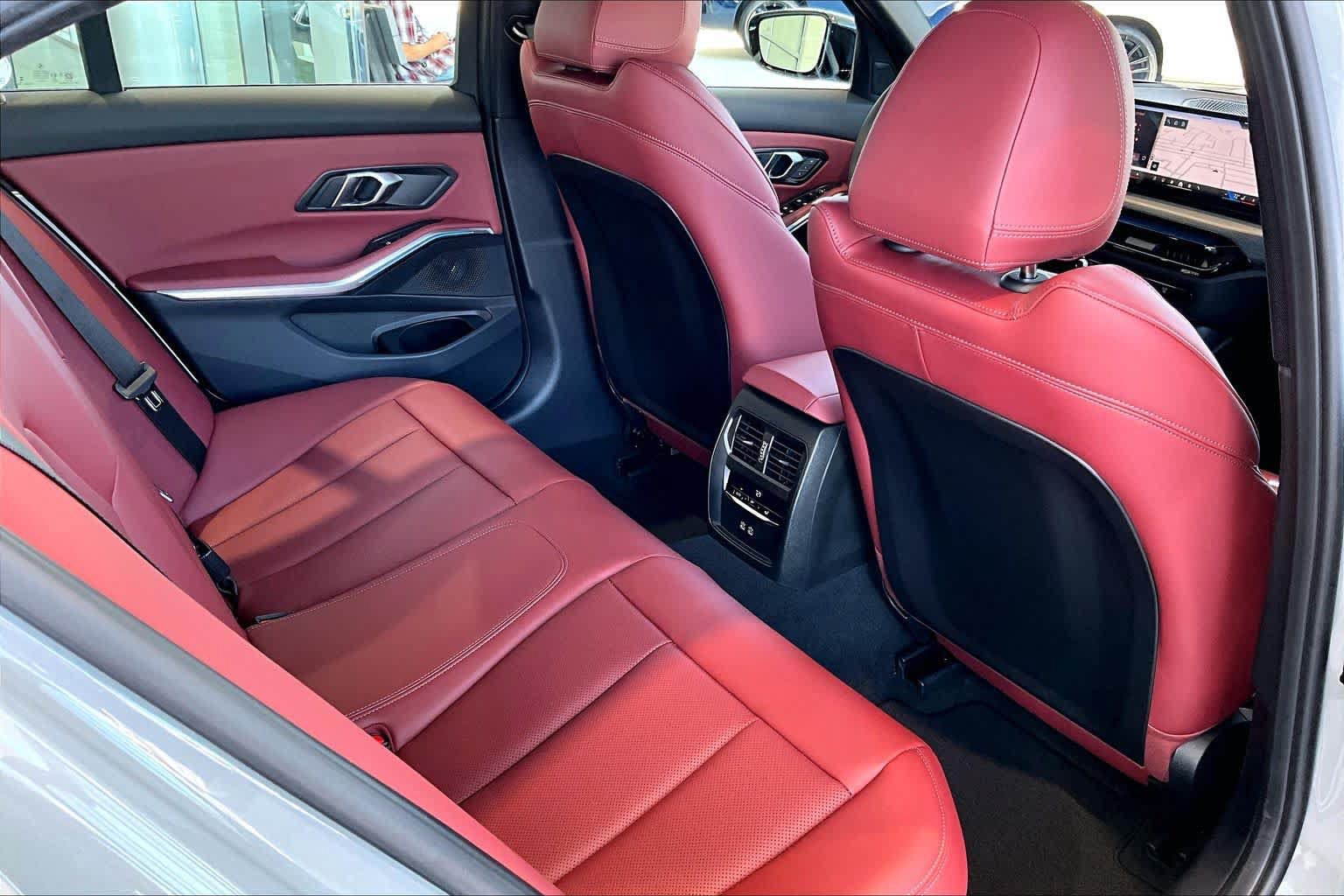 New 2026 BMW 330i Sedan w/ M Sport Package RWD image 17