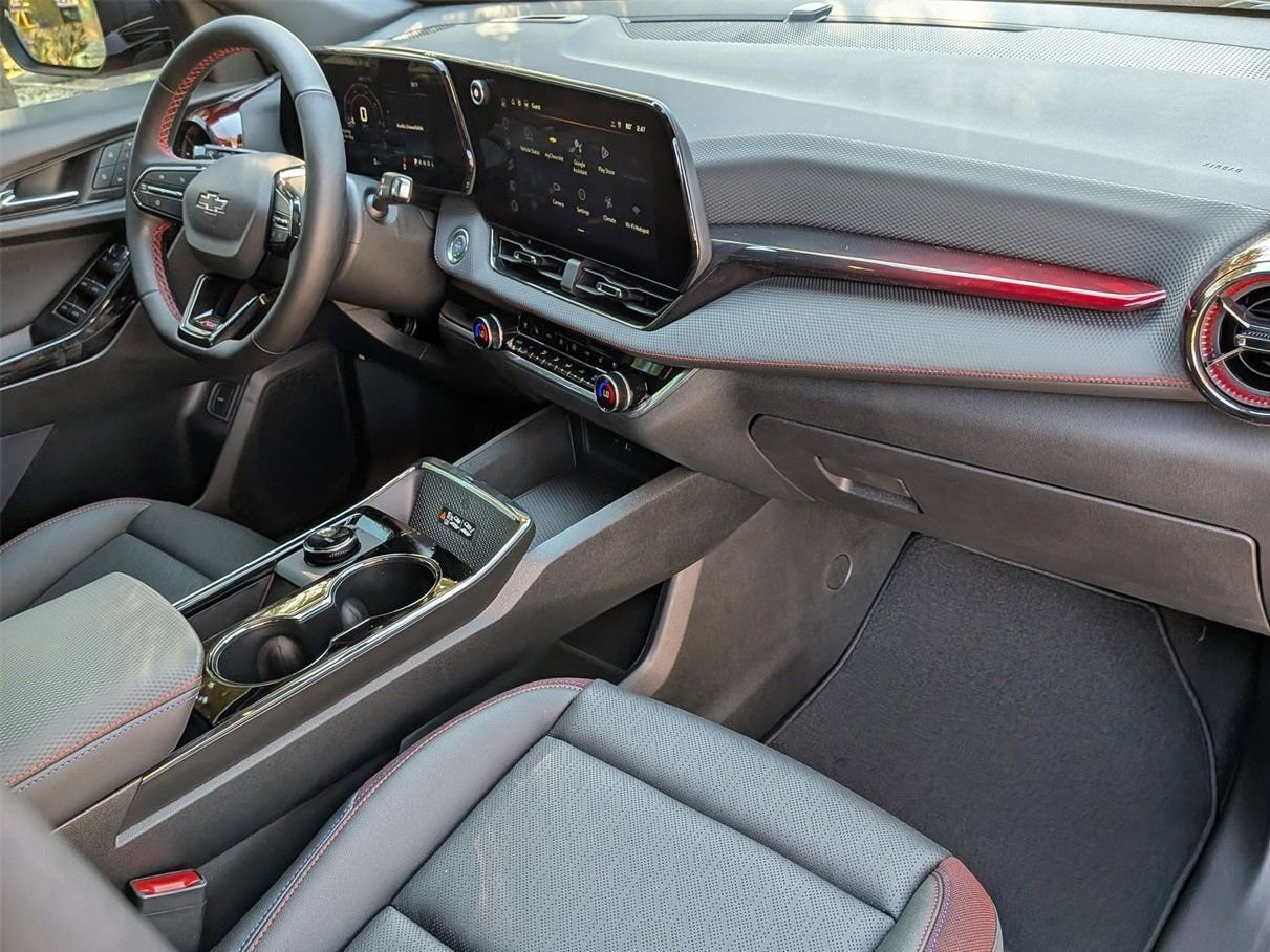 New 2026 Chevrolet Equinox RS w/ Convenience Package III FWD image 24