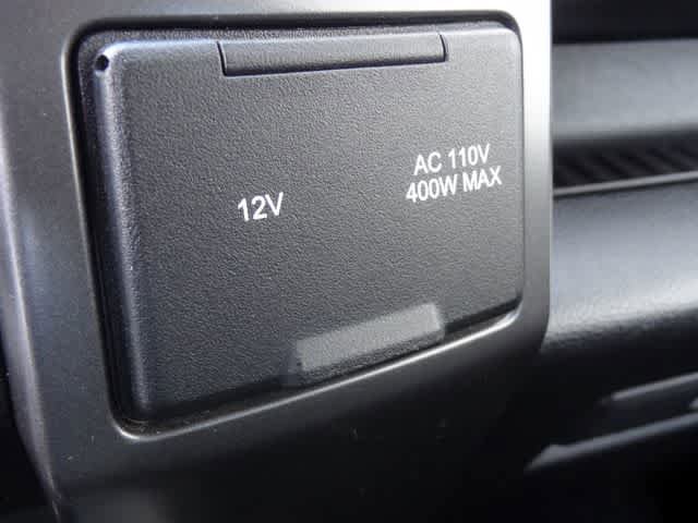 Used 2017 Ford F150 XLT w/ Equipment Group 302A Luxury AWD/4WD image 35
