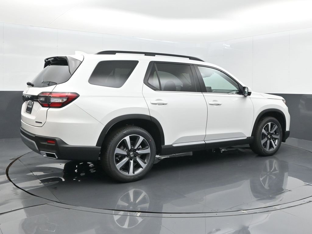 New 2025 Honda Pilot Touring image 22