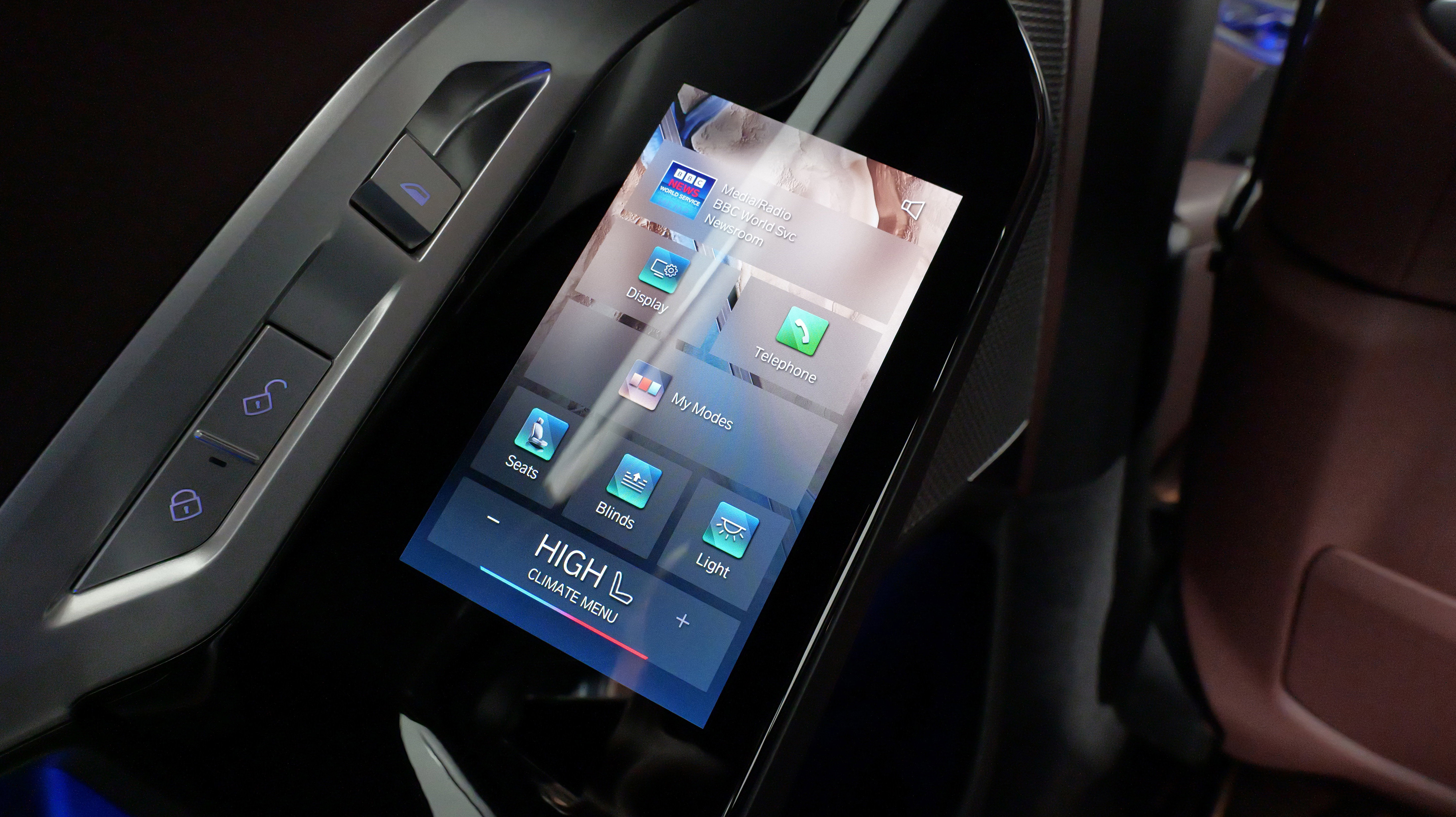 Used 2024 BMW i7 xDrive60 w/ Executive Package image 38