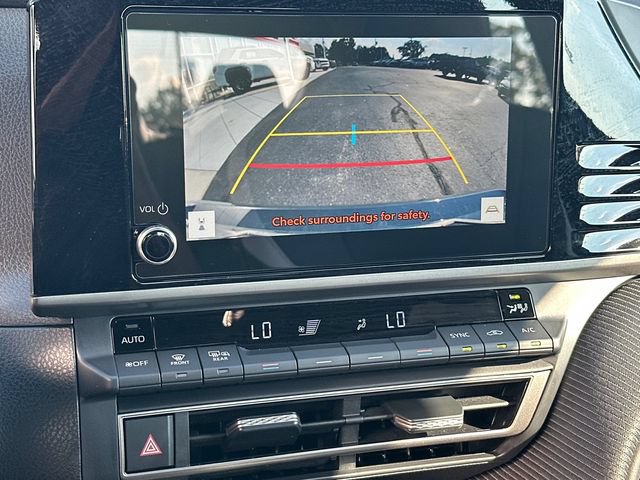 Used 2026 Toyota Camry SE FWD image 23