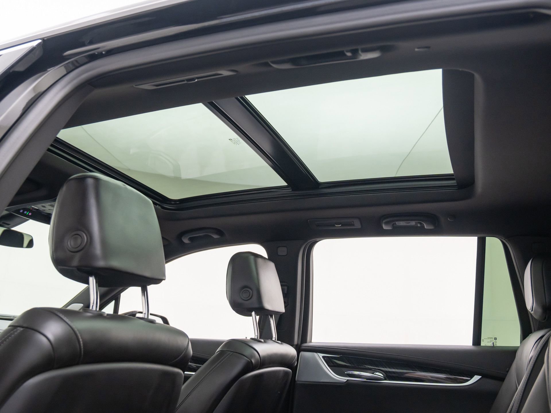 New 2025 Cadillac XT6 Premium Luxury image 18