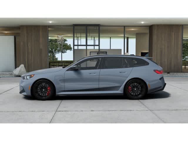 New 2027 BMW M5 Touring AWD/4WD image 5