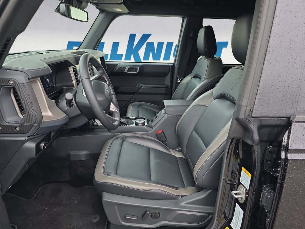 Used 2025 Ford Bronco Outer Banks AWD/4WD image 9