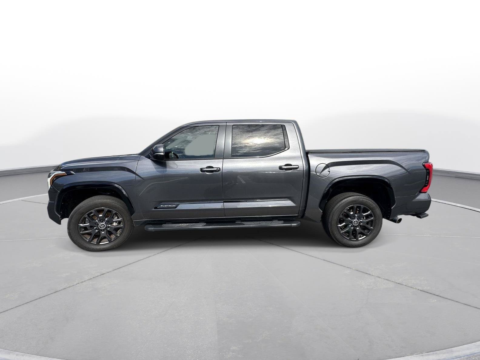 Used 2024 Toyota Tundra Platinum AWD/4WD image 9