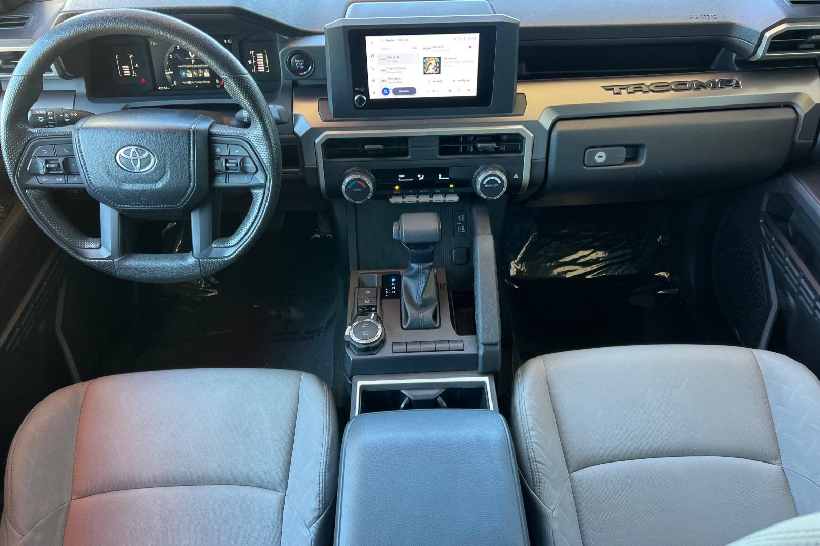 Certified 2024 Toyota Tacoma SR5 AWD/4WD image 16