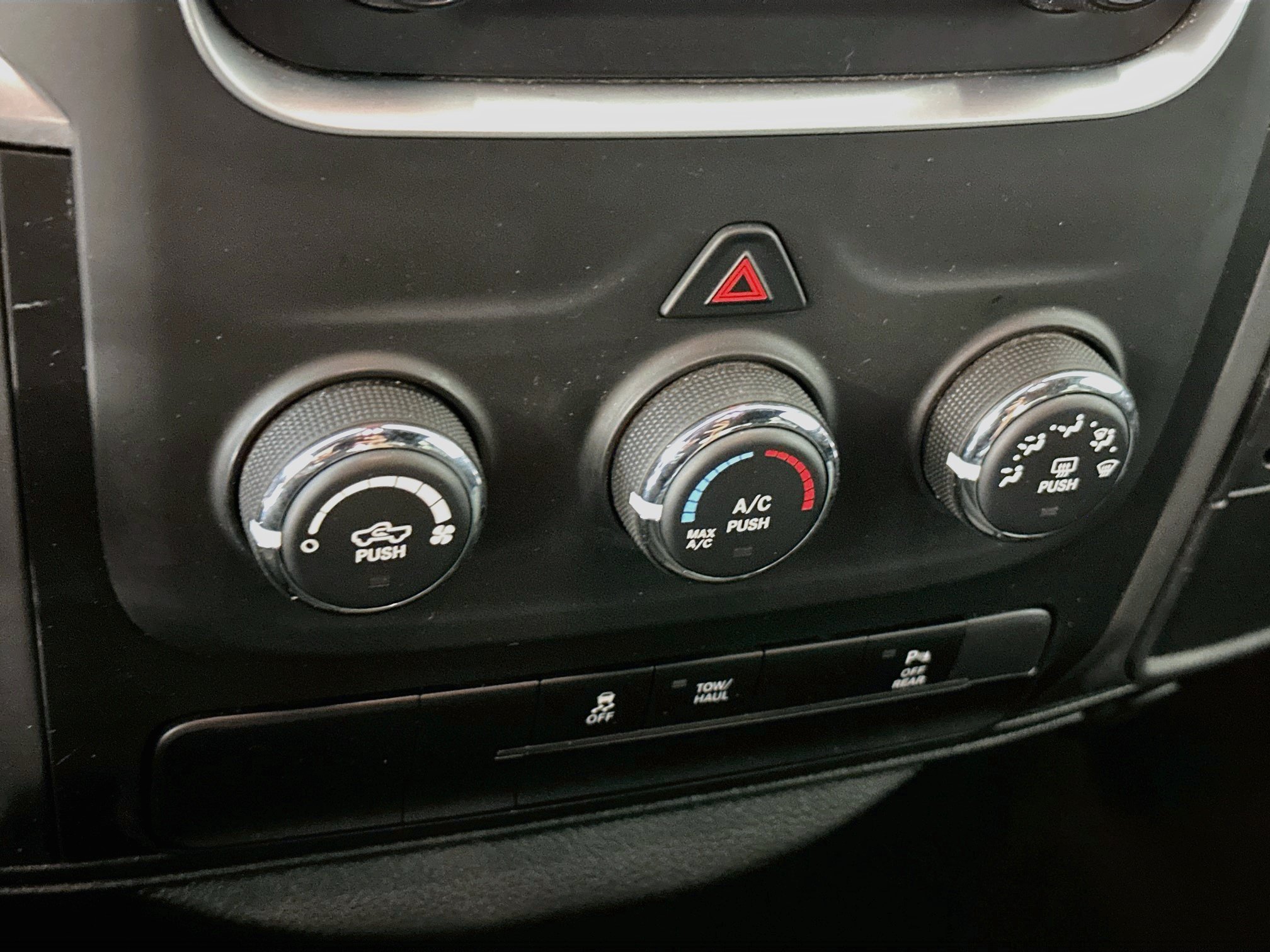 Used 2024 RAM 1500 Warlock AWD/4WD image 24