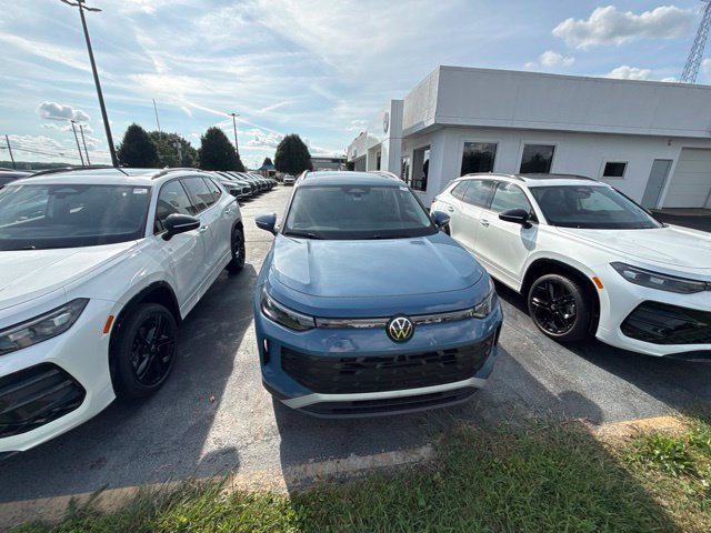 New 2026 Volkswagen Tiguan SE AWD/4WD image 10
