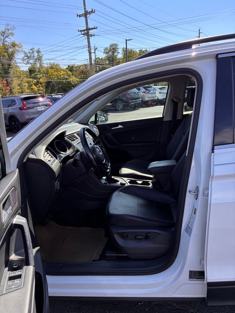 Used 2019 Volkswagen Tiguan SE AWD/4WD image 28