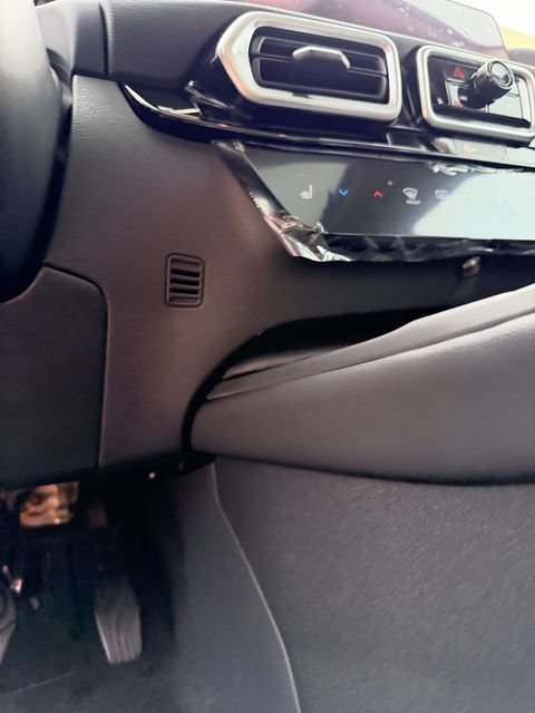 New 2026 Nissan Sentra SR w/ SR Premium Package FWD image 18