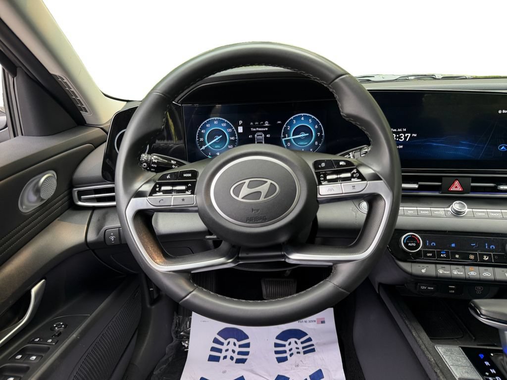 Used 2024 Hyundai Elantra Limited FWD image 12