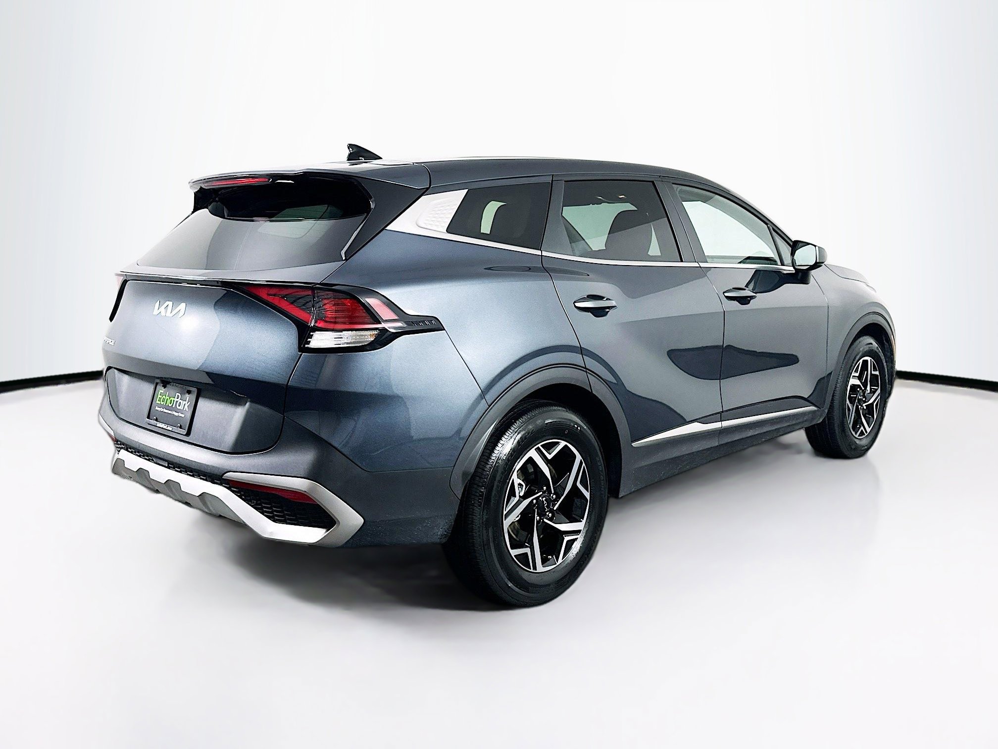 Used 2025 Kia Sportage LX image 9