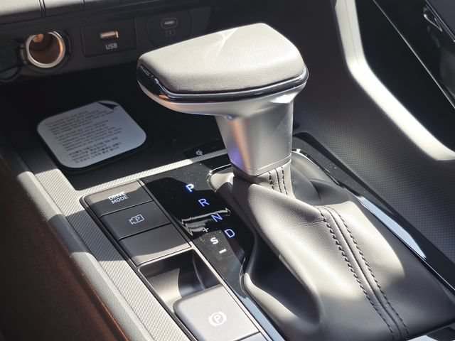 New 2026 Hyundai Elantra SEL FWD image 31