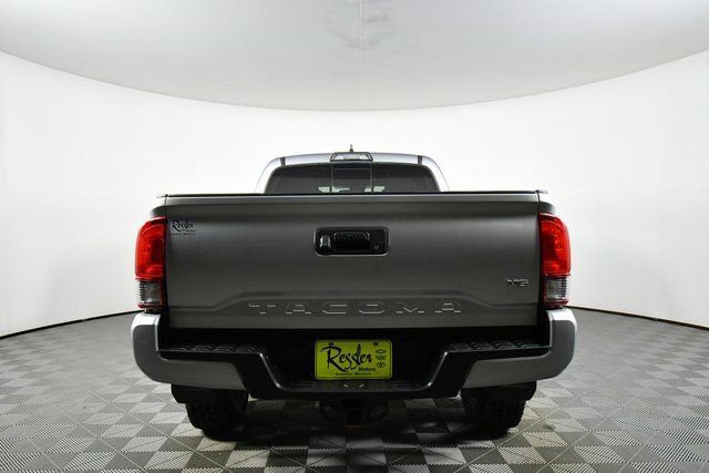 Used 2019 Toyota Tacoma TRD Sport image 12