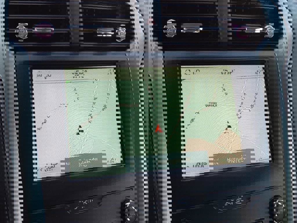 Used 2020 Ford Fusion SE image 19