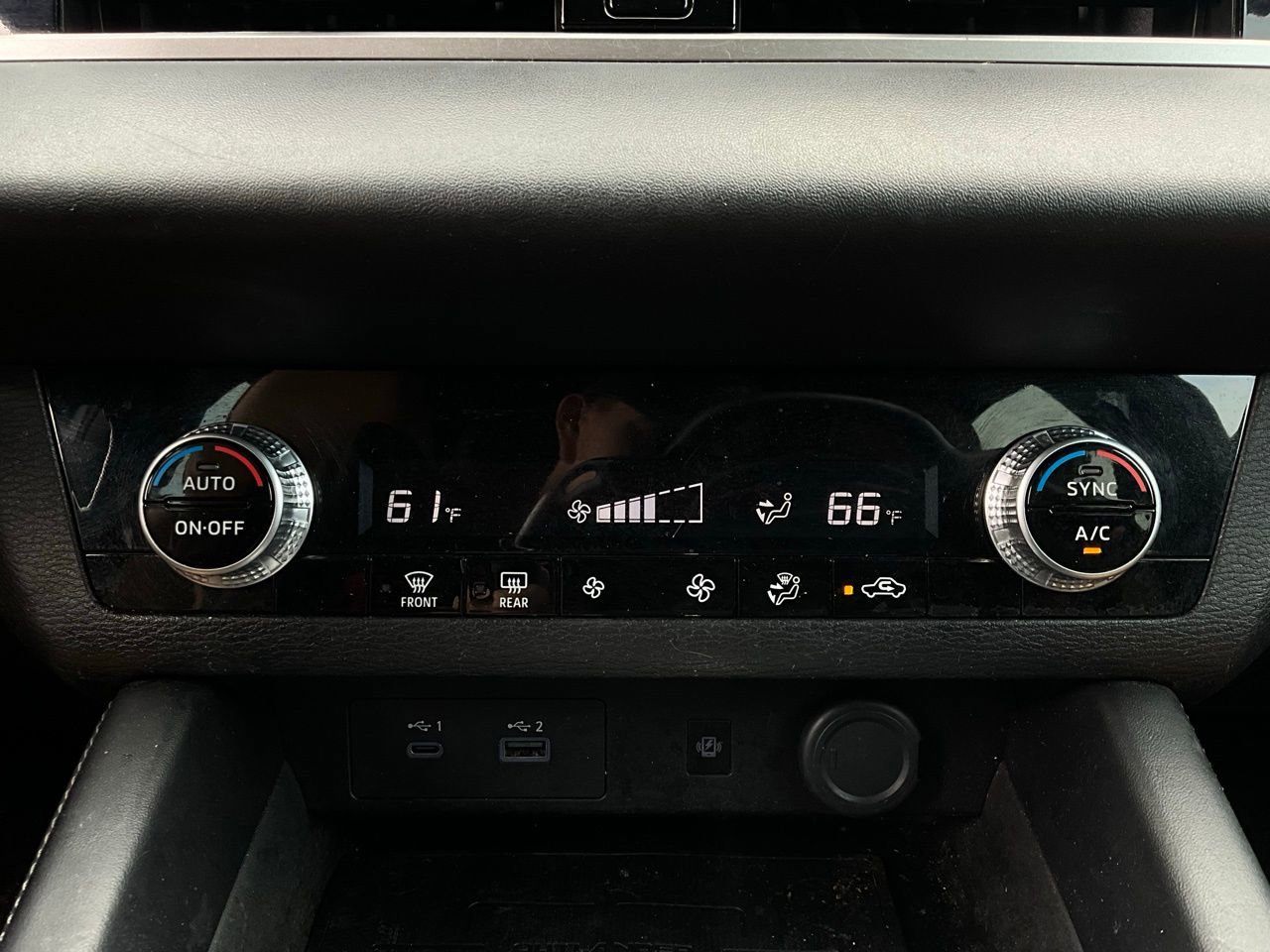 Used 2022 Mitsubishi Outlander SE image 28