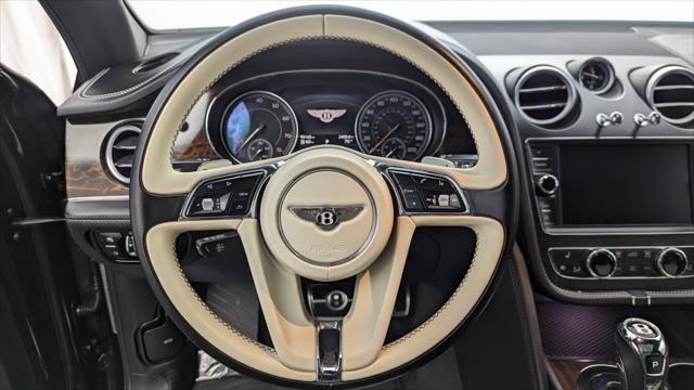 Used 2019 Bentley Bentayga AWD/4WD image 35