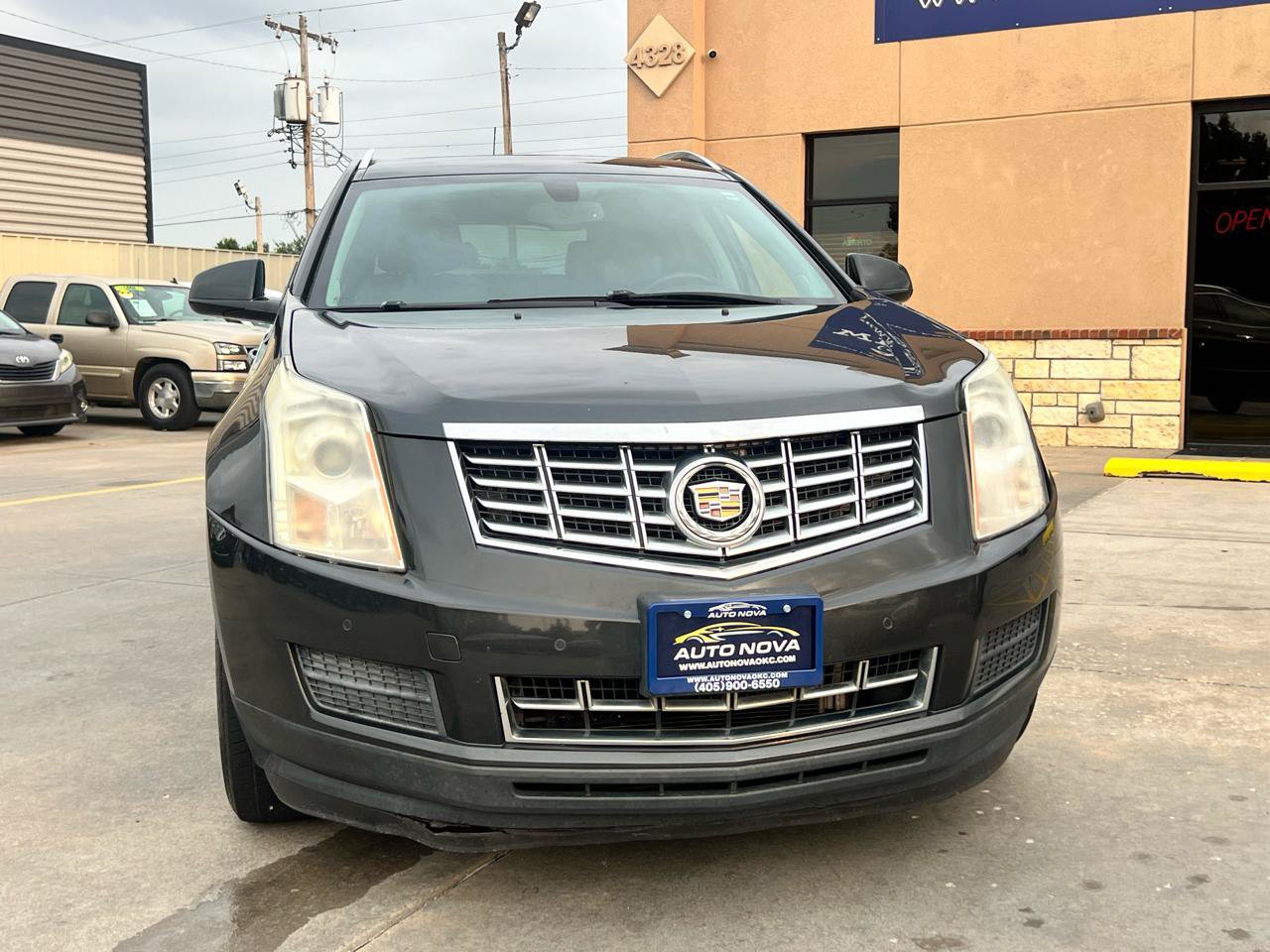 Used 2014 Cadillac SRX Luxury FWD image 2