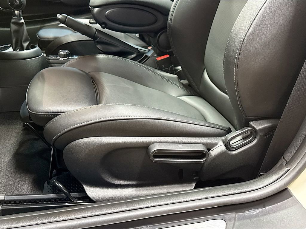 Used 2022 MINI Cooper S w/ Premium Package FWD image 19
