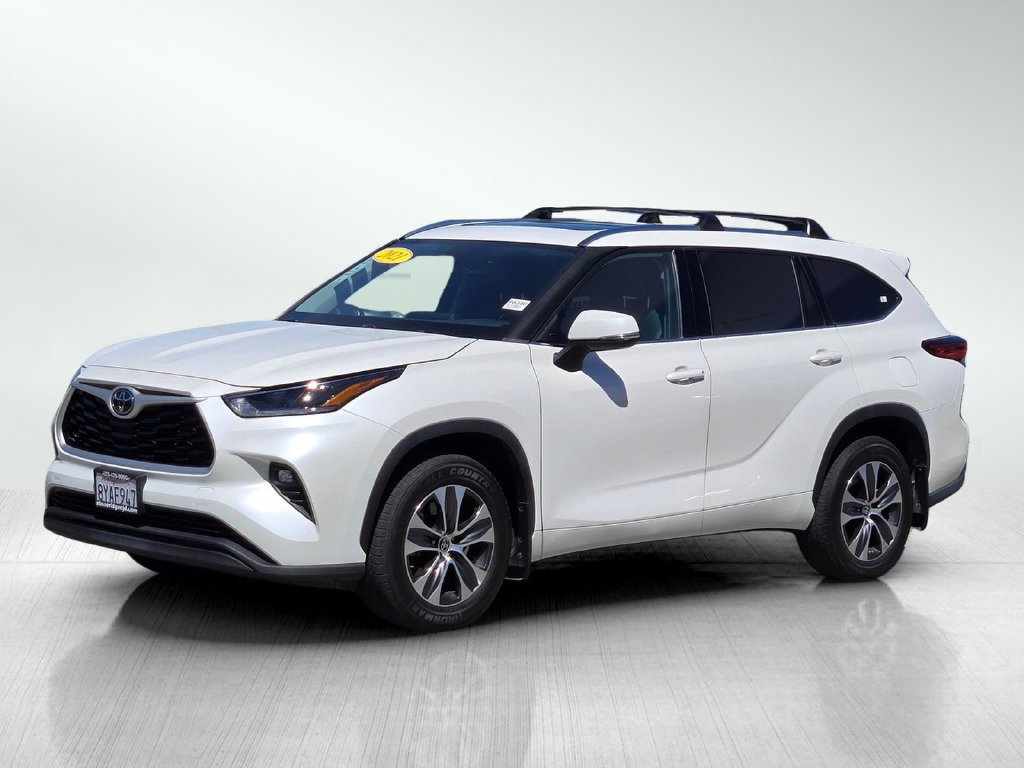 Used 2021 Toyota Highlander XLE FWD image 6