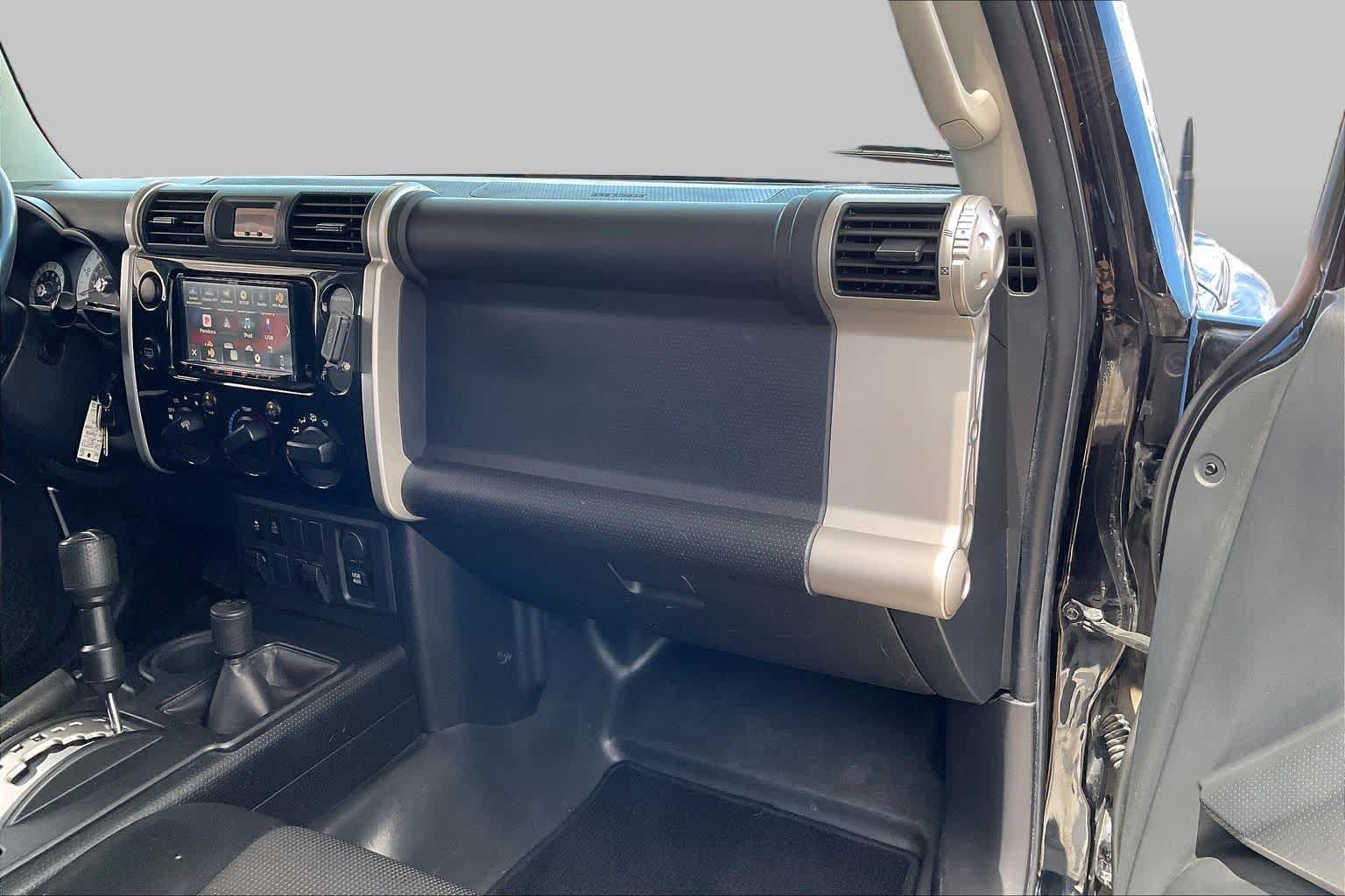Used 2011 Toyota FJ Cruiser 4WD w/ TRD Sport Pkg image 16