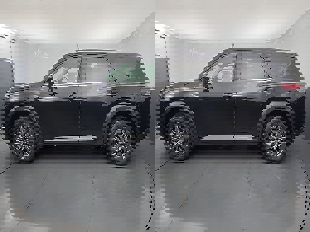 New 2025 Nissan Pathfinder S image 7